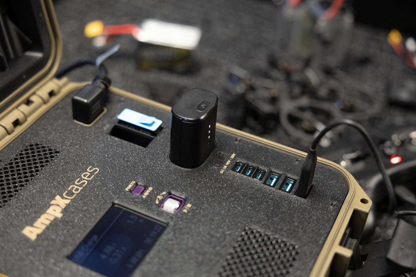 CHARGING CASE PRO - BUILDING KIT